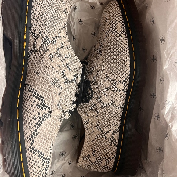Dr. Martens Python Suede Oxford - Picture 6 of 7